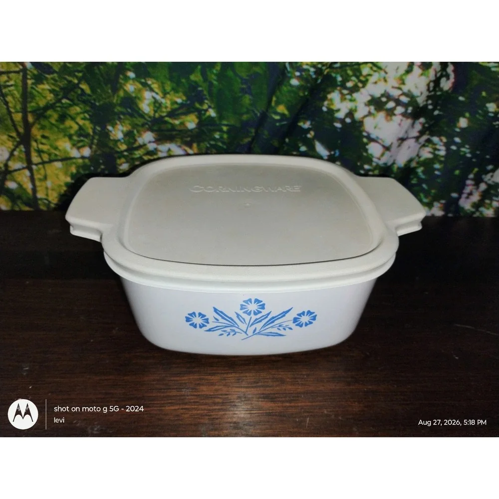 Blue Cornflower Corning Ware 1 3/4 Qt # P-1 3/4-B Casserole/ Plastic Lid Perfect